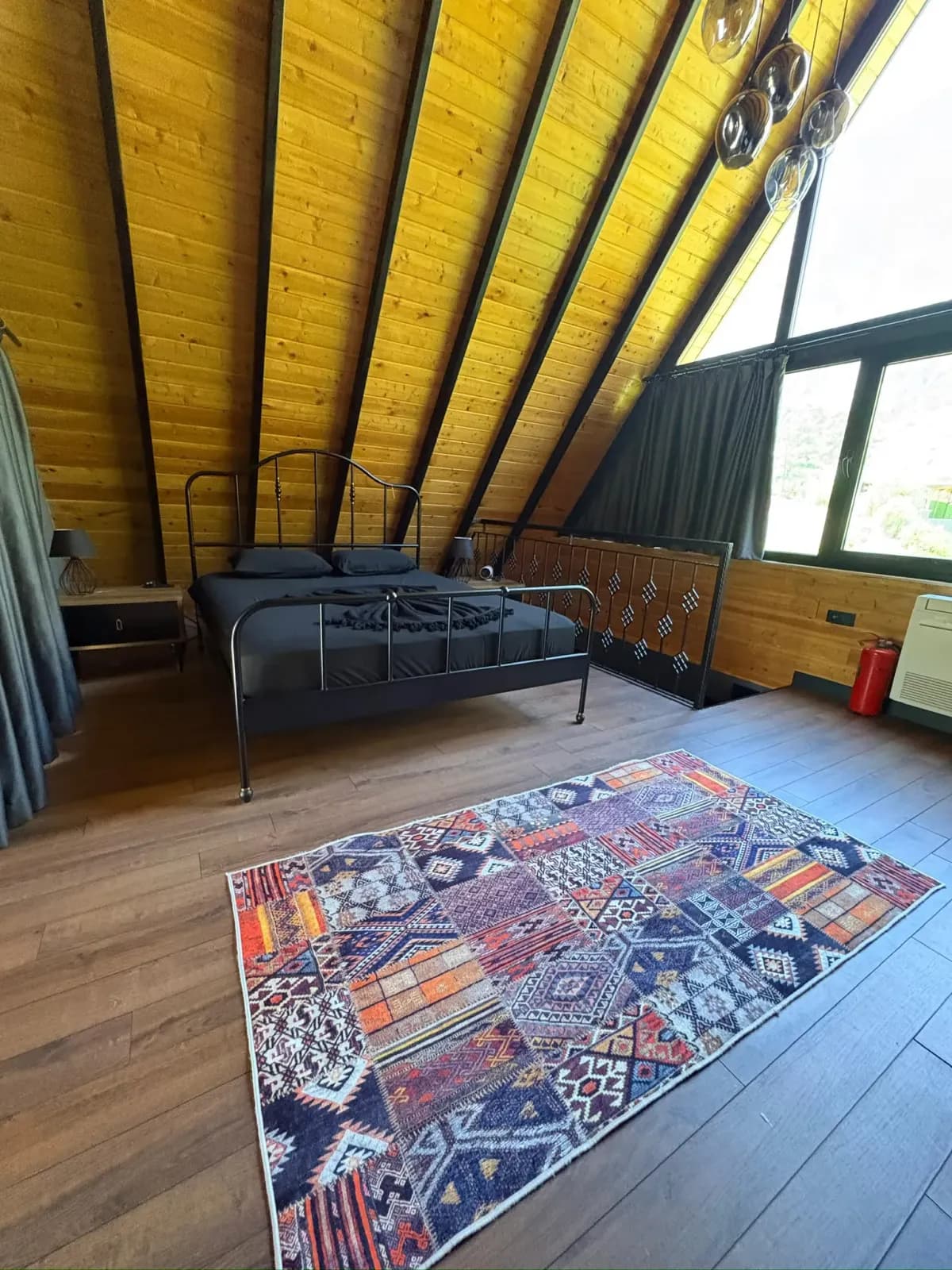 Odalar ve jakuzi 1 — Pars Bungalov, Konyaaltı, Antalya